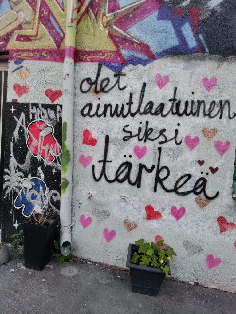 Yhtäkkiä olen taas näkyvä